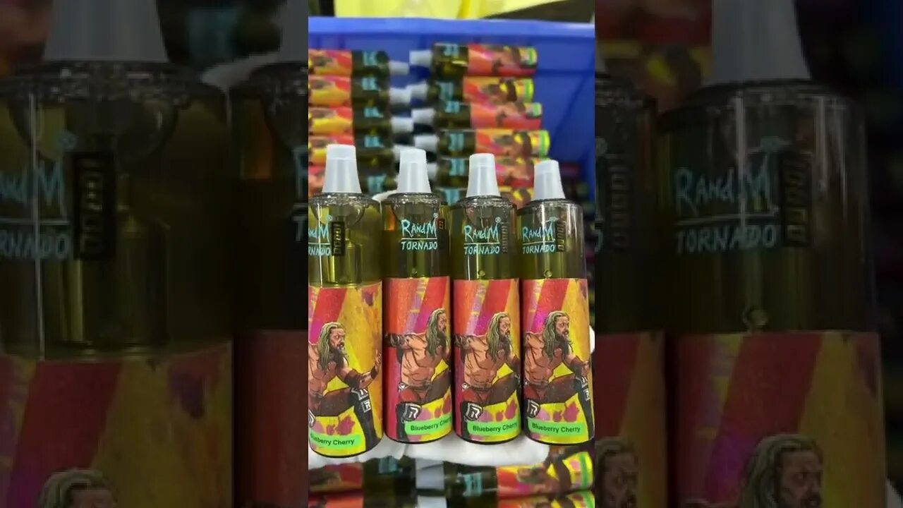 Random 10000. Рандом торнадо 10000. вейп random tornado 10000. 10000 puffs. ашка торнадо 10000 тяг.