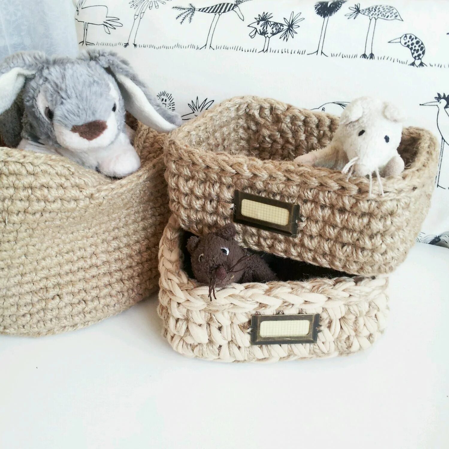 Коробочки для хранения крючком. Вязаные коробки. Корзинки из ленточной пряжи. Трикотажные коробочки. Вязаные корзинки для цветов.