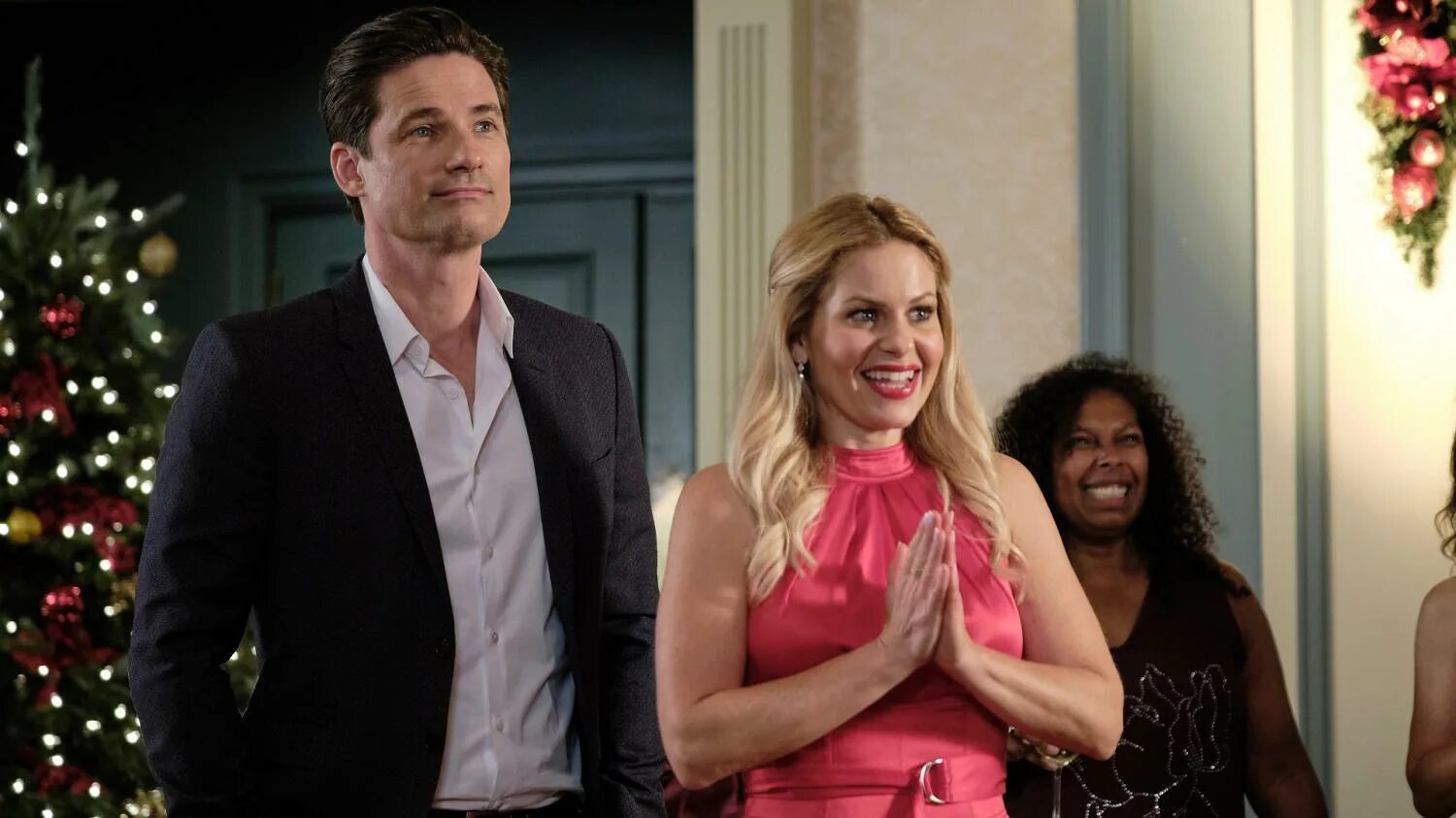 Мелодрамы 2022 рождество. Рождество в кино. Топ рождественских фильмов. Мелодрамы 2022 рождество. Natalie noel now and before.