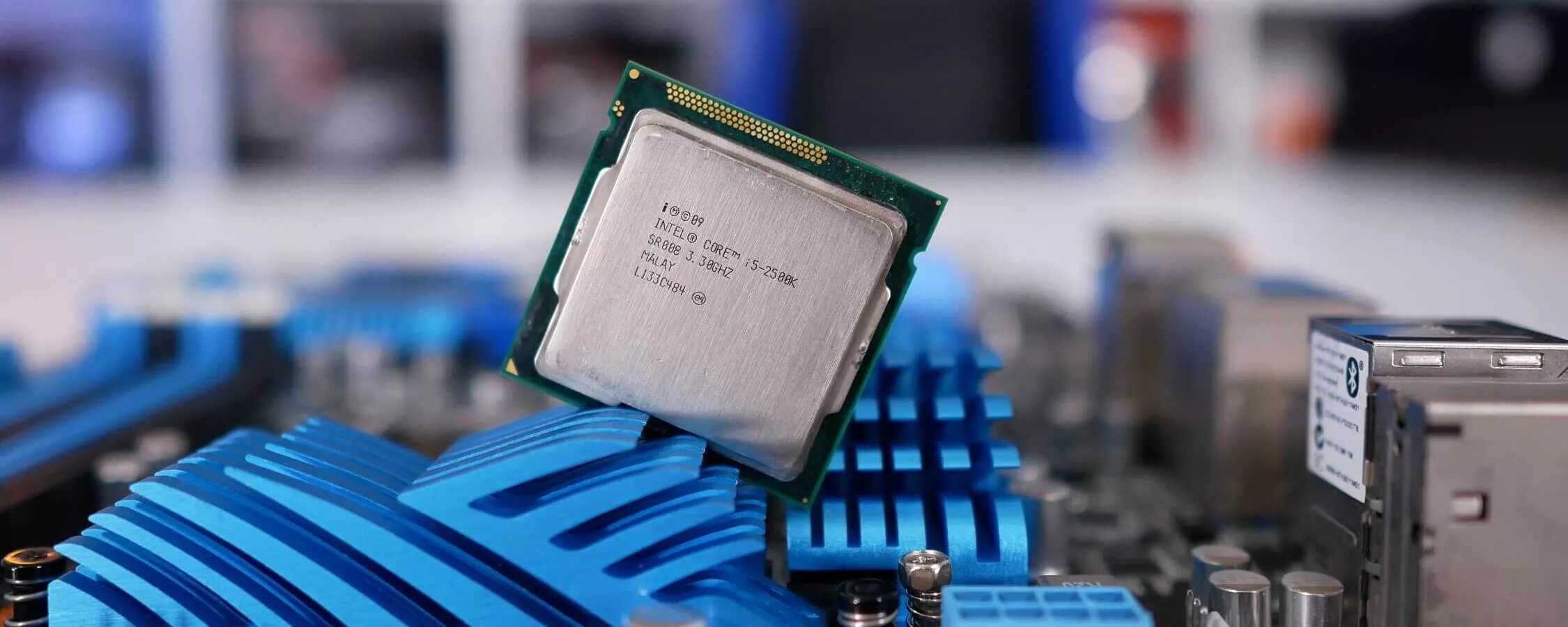 1155 процессоры для игр. Intel Core i5-2500k. Интел i5 2500. Core i5 2500. Процессор Intel Core i5 2500 3.3 ГГЦ.