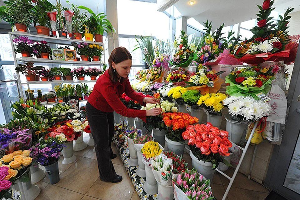 Цветочный бизнес. Продажа цветов. Продам цветы. Живые цветы в магазине.