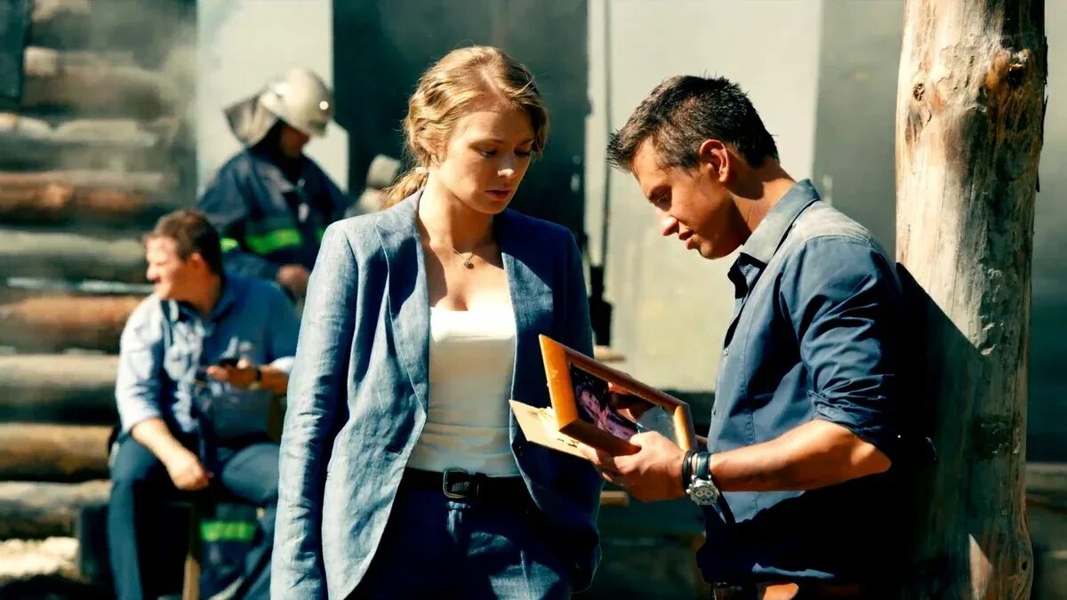 Мажор катя. Мажор 6 серия. Александр дьяченко и павел прилучный. Мажор 2014. Павел прилучный в сериале мажор.