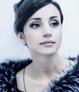 Мина актриса