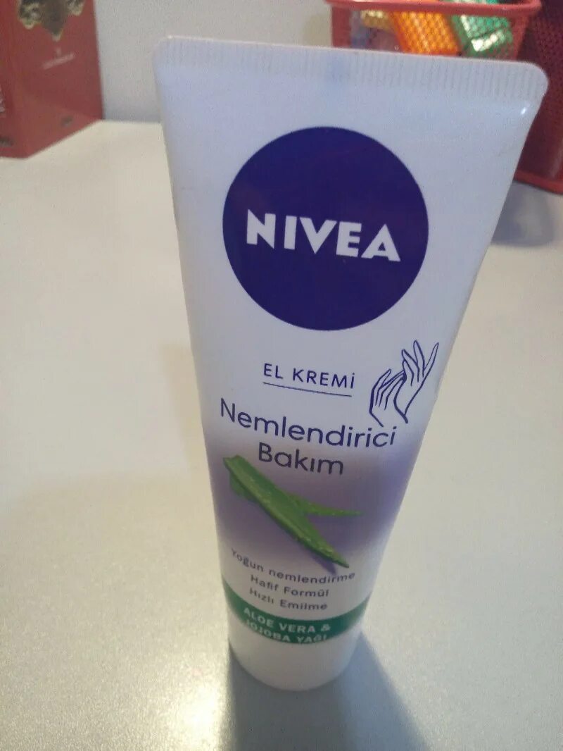 Нивея алоэ. Nivea Aloe Vera. Крем нивея с алоэ. Нивея с алоэ скраб губ. Нивея крем с дозатором алоэ.