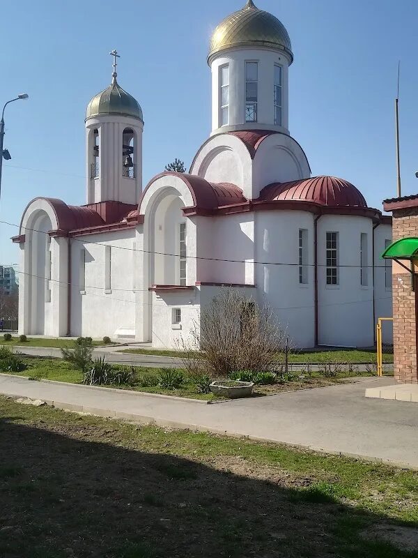 Рост прохладный. Ростов великий парк. комсомольский парк ростов великий. ростов великий парки. ростовская область город архис.