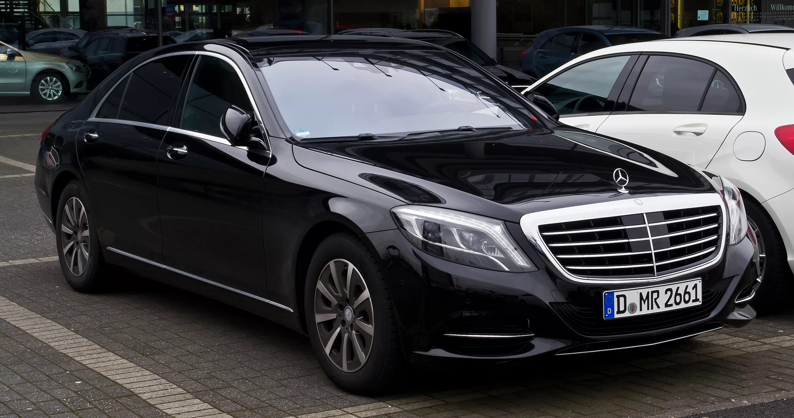 Мерседес w222 amg 63. 222 страна. 222 страна. Мерседес 222. 222 страна.