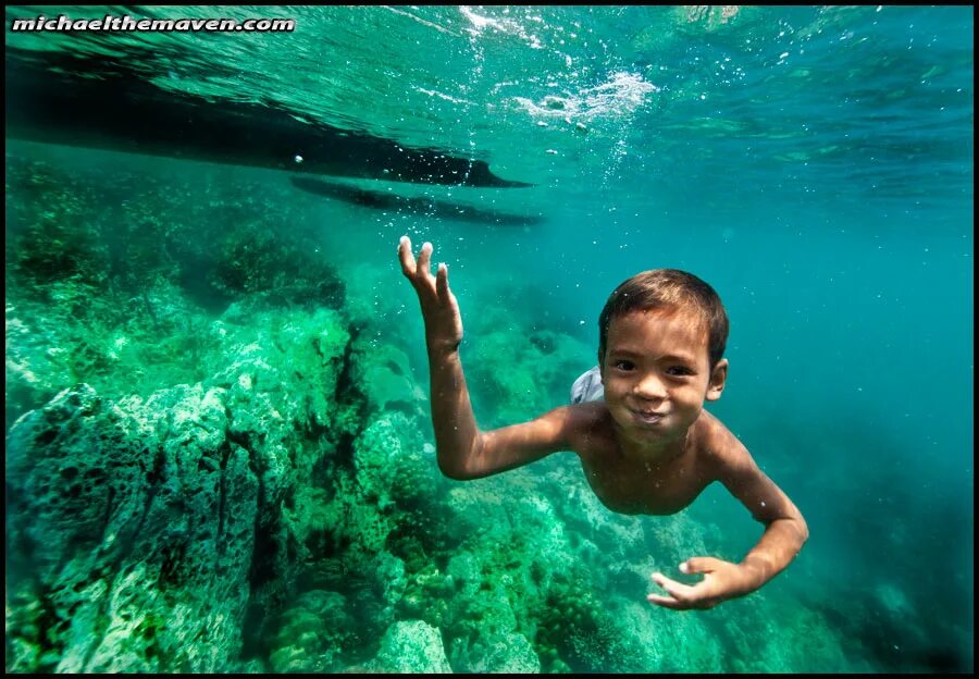 Swim in the Sea плавать в море. Boy море. Пловец в море. Картинка Swim in the Sea.