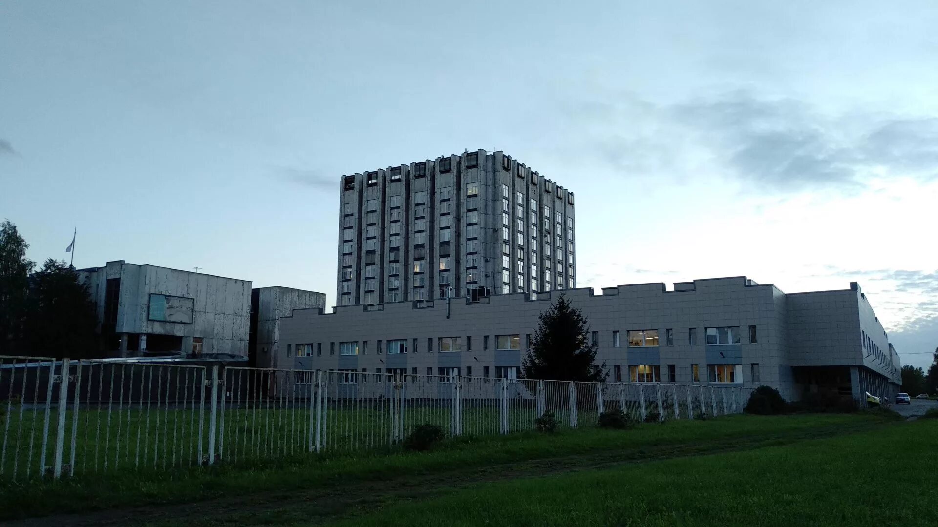 Институт скорой помощи спб. Нии скорой помощи им джанелидзе. Больница имени джанелидзе спб. Больница имени джанелидзе спб. Научно исследовательский институт скорой помощи им джанелидзе.