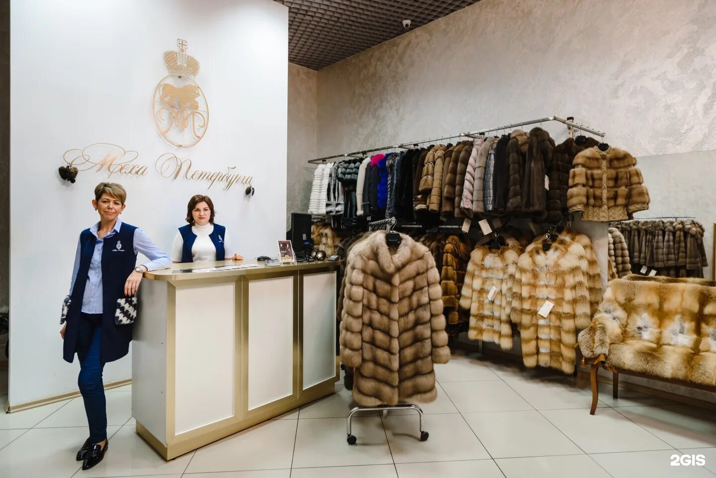 москва магазин меха шубы. москва мир кожи и меха в сокольниках. москва магазин меха шубы. фабрика елена фурс. москва магазин меха шубы.