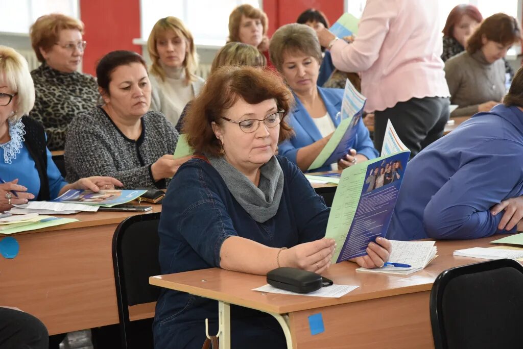 черникова светлана алексеевна заместитель директора. завуч школы. директор школы 1285 ярослава алпатова. директора школ москвы фото. алпатова директор школы 1285 фото директора.