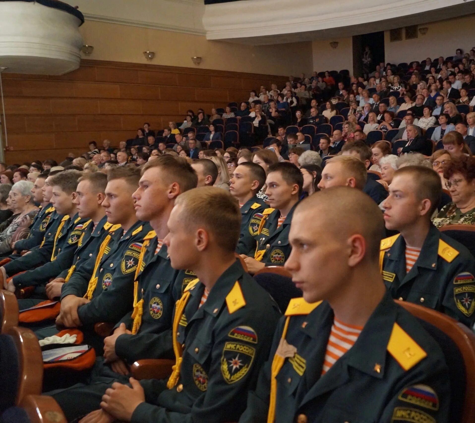 Кировский пожарно-спасательный юридический полицейский колледж. Курсанты. Курсанты полиции. Курсанты России. Кировский пожарно спасательный