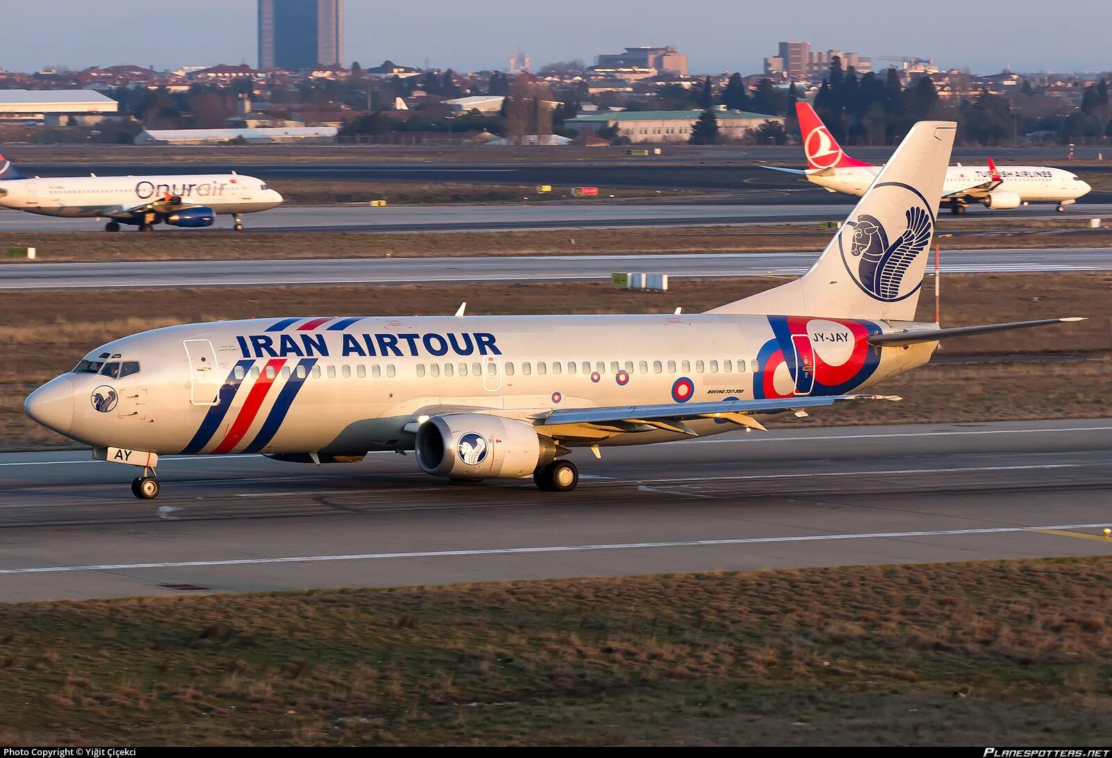 Iran airtour. Аэропорт мехрабад тегеран. Iran air авиакомпания. Air tours. Md-80 в иране.