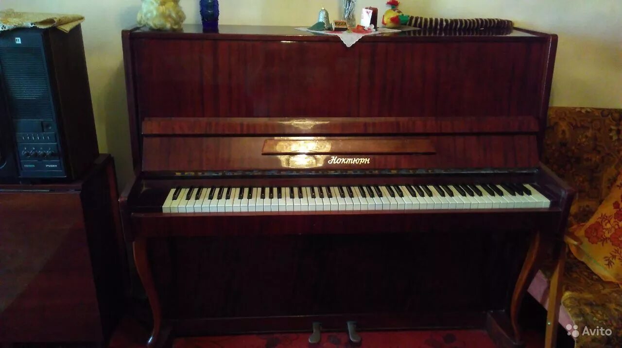 ноктюрн синтезатор. пианино иртыш. пианино 31734 ноктюрн. пианино nocturno производитель. пианино ноктюрн-nocturne-110 модель-1986 год лаковое 3 педали.