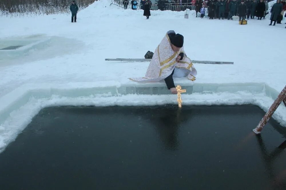 крещение в ильинском. собеседование в церкви. крещение в ильинском. крещение в ильинском. серов крещенские купания 2022 сизиков.