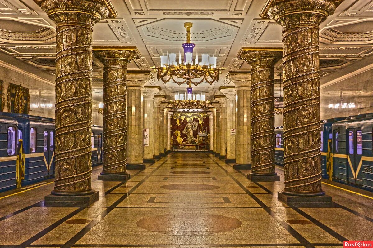 Петербург самое красивое метро