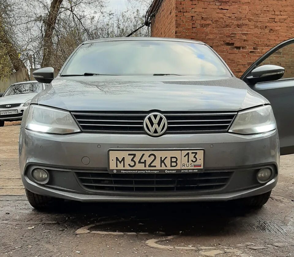 Дхо джетта 6. Ходовые огни джетта 6. Габаритные огни джетта 6. Джетта 6 лампочки дхо. Дхо джетта 6 цоколь лампочки.