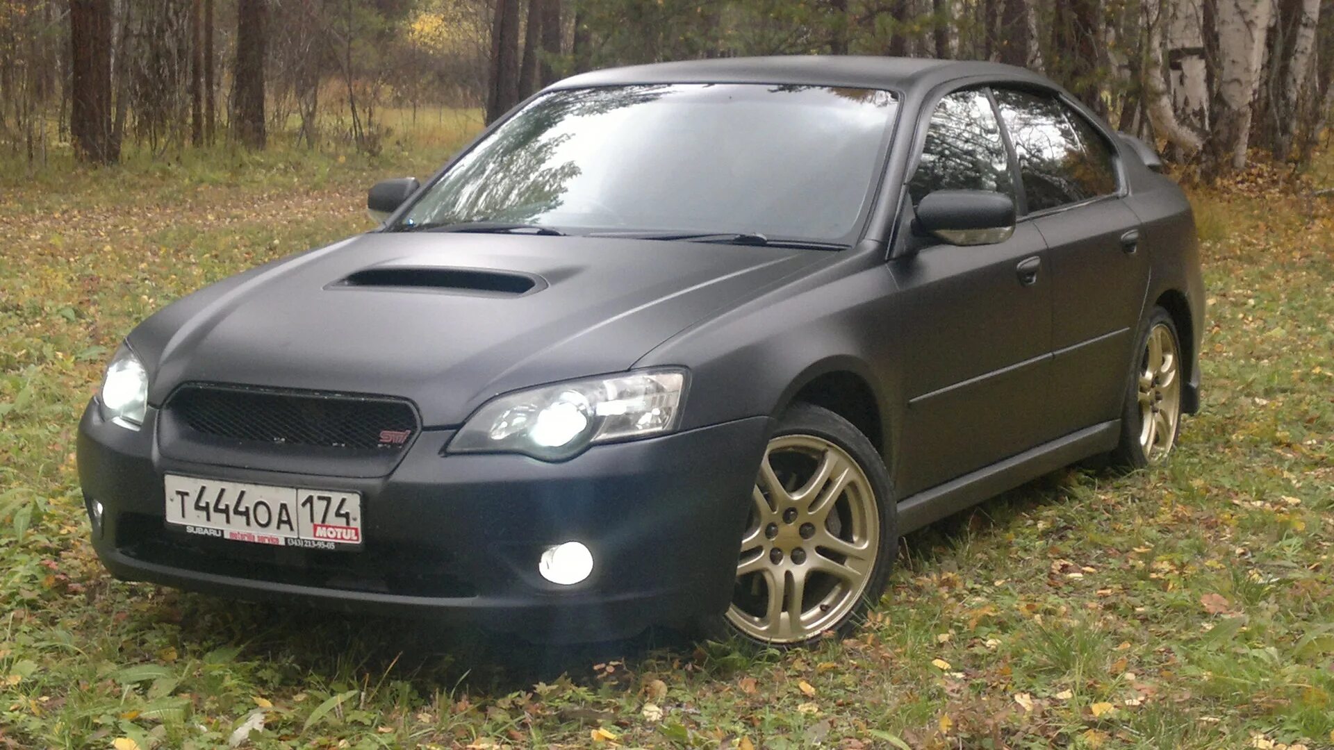 Subaru legacy b4 be5. Субару b4 белая 2003. Субару легасу б 4 2003 год. Субару б4 2003. Субару б4 2003.