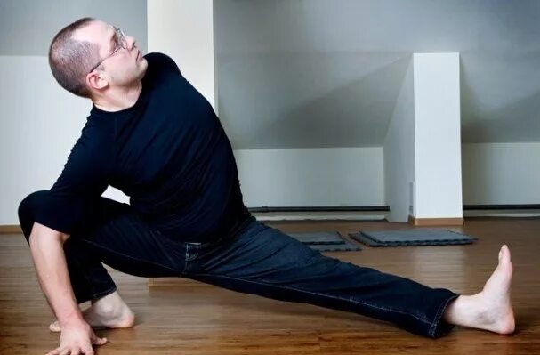 Йога платформа. Агапкин йог. Агапкин йог. Дви пада питхасана. Доктор агапкин.