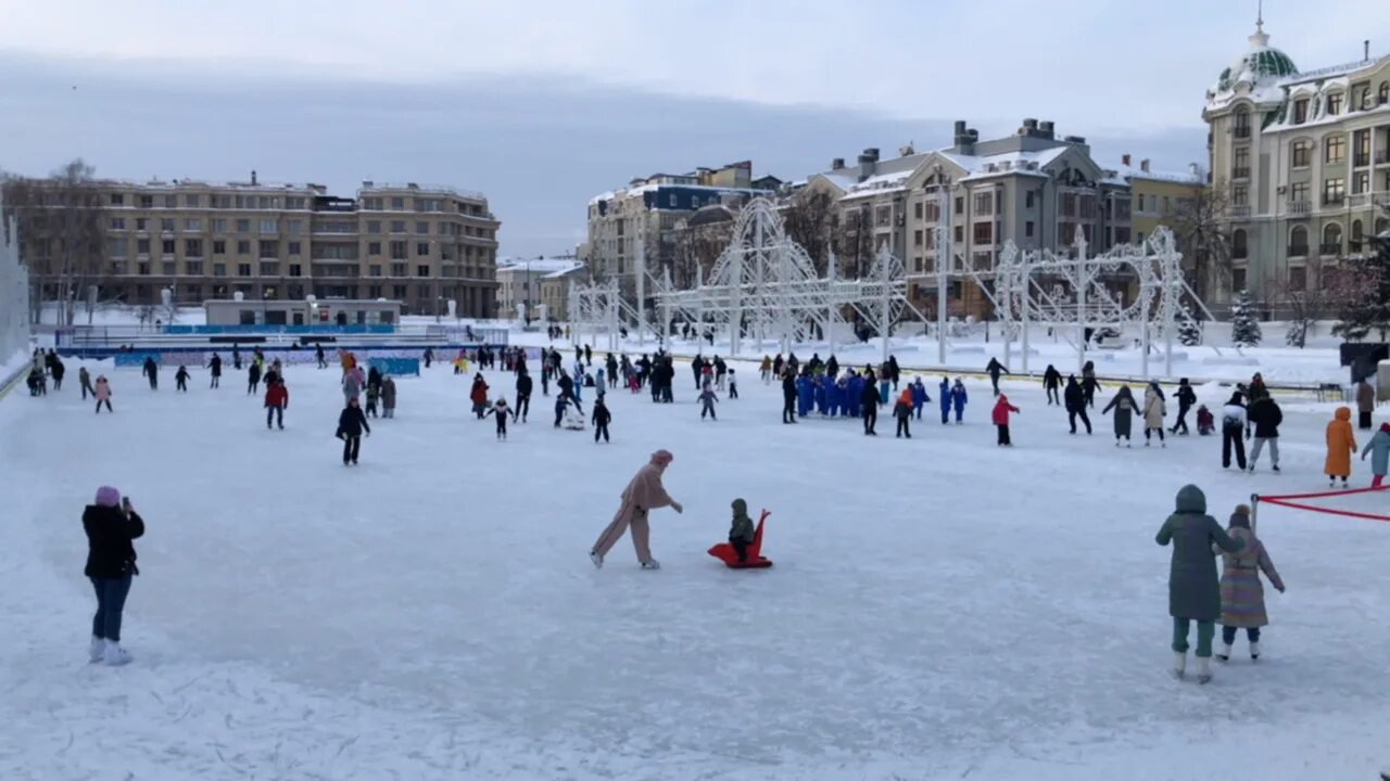 Каток в балабаново. Чёрное озеро Казань каток. Парк черное озеро Казань каток. Парк черное озеро Казань 2023. Парк черное озеро Казань 2022.