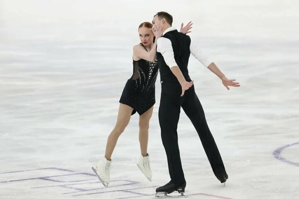 Пары короткая программа. Суй вэньцзин и хань цун олимпиада 2022. Ксения ахантьева фигуристка. Тамара москвина и бойкова козловский. Ксения ахантьева валерий колесов.