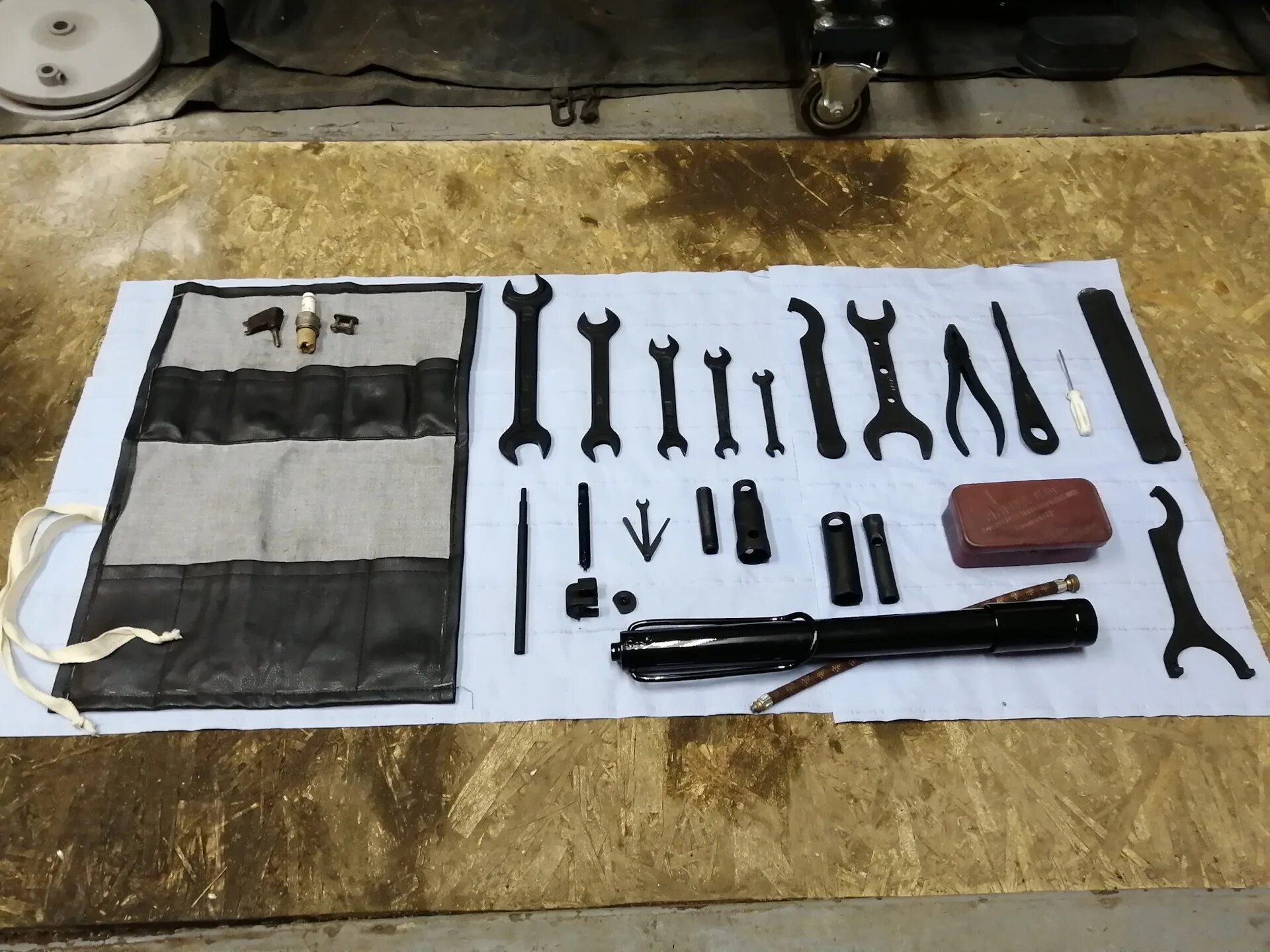 комплект зип для de330. комплект зип 48006. Energy (шамп+гель п/бр). групповой комплект зип 9ф399-1м2км. Zip набор.