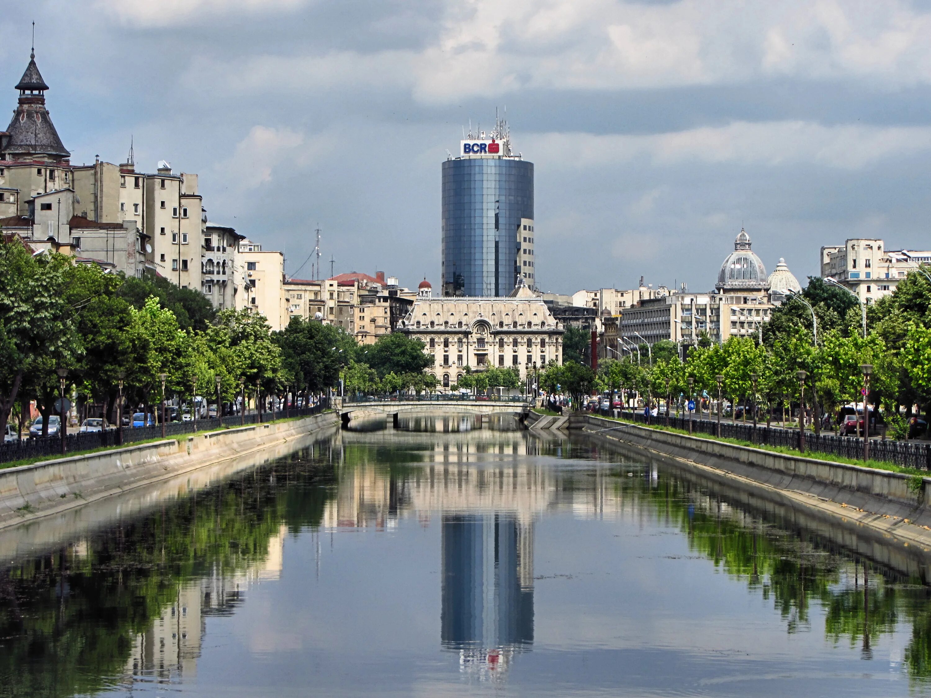 Бухарест столица. Румыния Бухарест. Бухарест центр города. ,E[fhtpbnm.