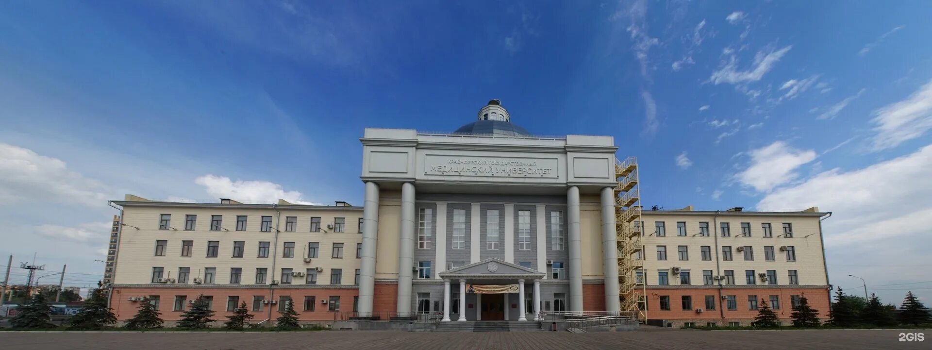 Медицинский университет красноярск внутри. Ф. Медицинский университет красноярск. Университет войно ясенецкого красноярск. Войно-ясенецкого.