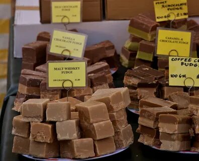 Christmas market fudge (8264086400).jpg. 