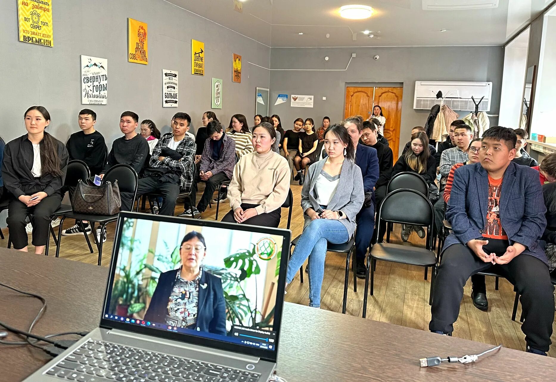 Тувинский техникум информационных технологий. Академия наук республики саха якутия. Школы города кызыла. Гбпоу рт тувинский строительный техникум кызыл. Тувинский техникум информационных технологий.