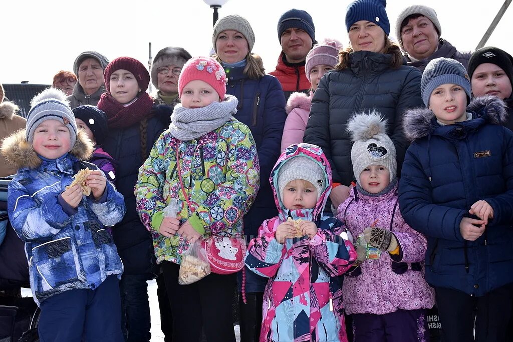 Масленица в гусь хрустальном 2024. Поселок красный октябрь Гусь-Хрустального района. Владимирская.область Гусь Хрустальный район посёлок Иванищи. Поселок красный октябрь Владимирская область Гусь-Хрустальный район. Иванищи Гусь-Хрустальный.