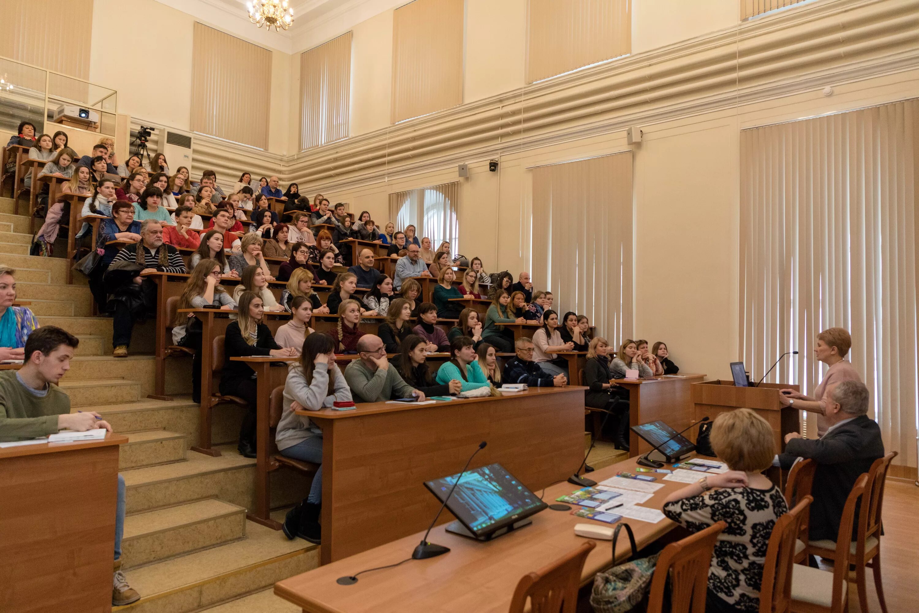 Педагогический университет. МПГУ Московский педагогический государственный университет. МГОУ институт Москва. Московский педагогический институт имени Крупской. Московский государственный открытый университет МГОУ.