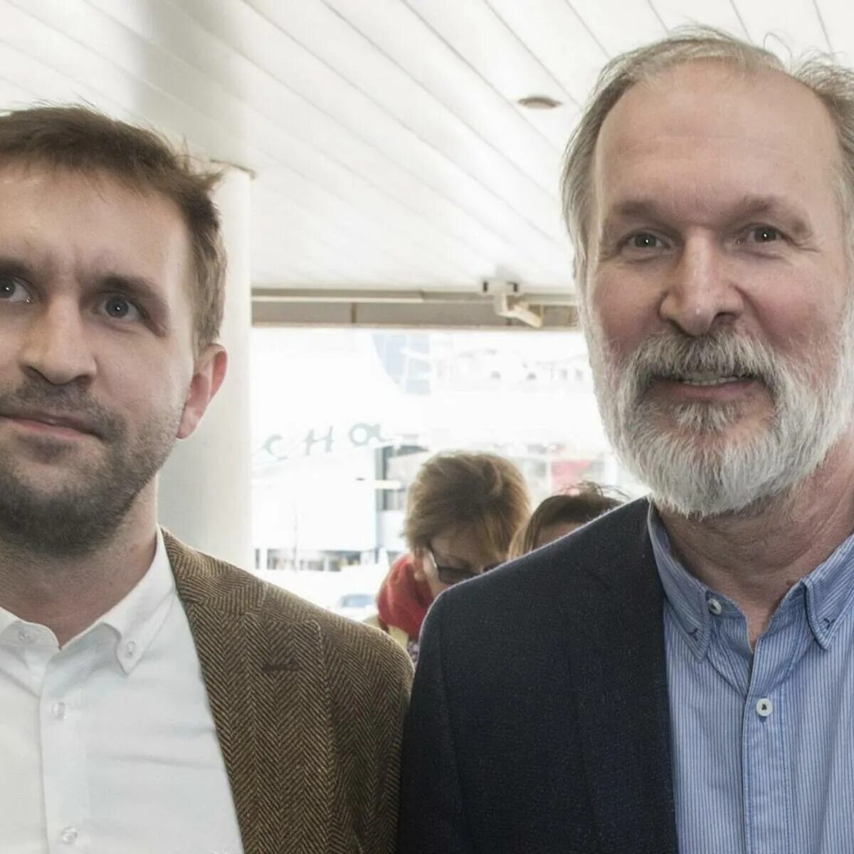 Центр добронравова. Фёдор добронравов лысина. добронравов с сыновьями. сыновья добронравова. фото добронравова.