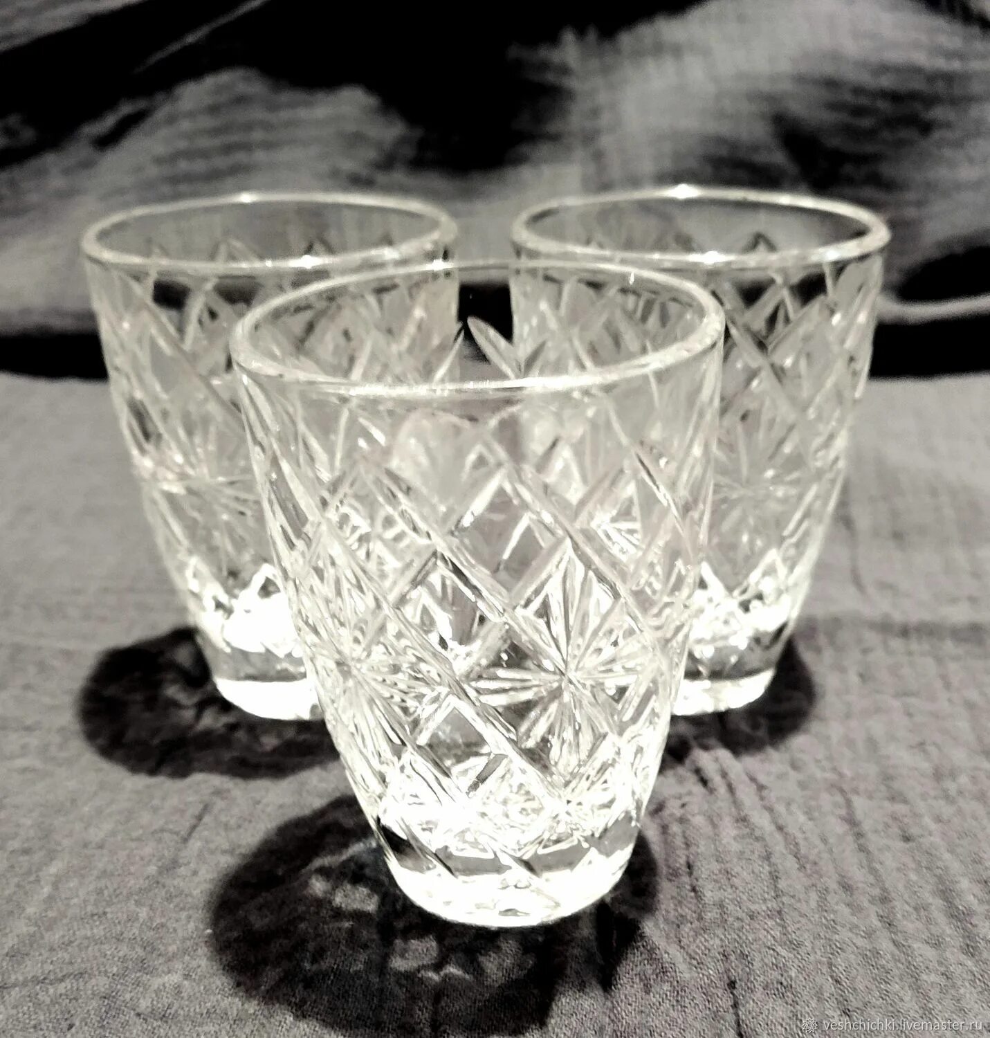 Хрустальная старинная рюмка. Хрусталь с алмазной гранью. Хрустальные стопки алмазная грань. Хрустальные стопки. Хрустальные бокалы и стопки.