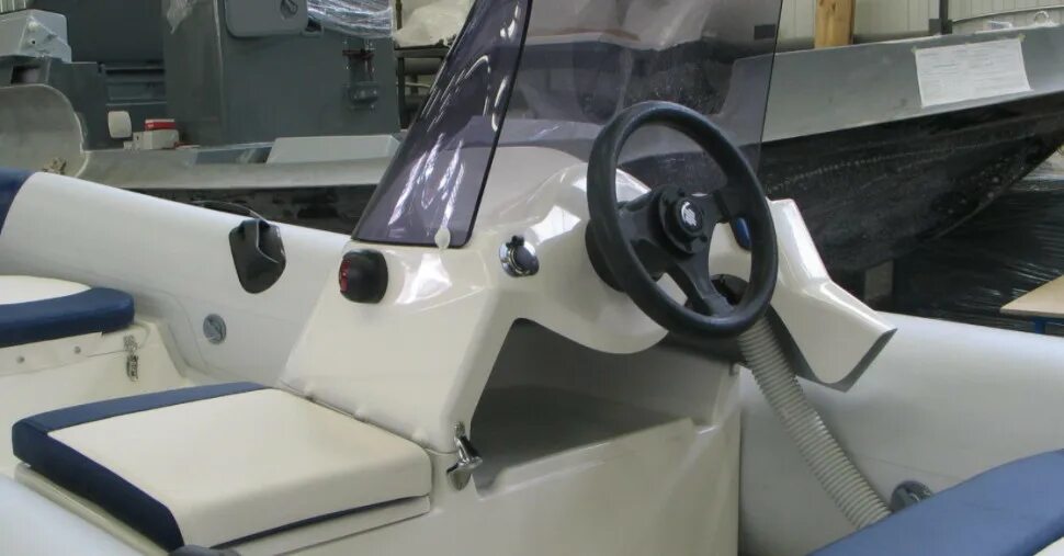 Риб буревестник 410. Рулевая консоль forza marine — 520r. Рулевая консоль для лодки риб фортис 460z. Консоль рулевая для лодки риб. Риб ривер боатс 430 рулевая консоль.