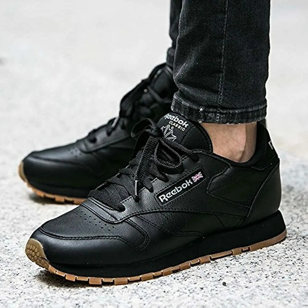 Кожаные reebok. Reebok Classic Leather Black. Reebok Classic кроссовки CL Lthr. Reebok Classic Leather Black Gum. Reebok Classic 49800.