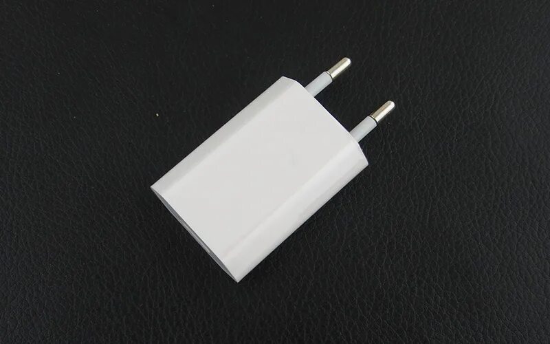 Зарядка iphone 15 купить. Блок питания айфон 20w. Блок питания айфон 5 ватт. Блок питания для айфона 11. Зарядный блок iphone 6s.