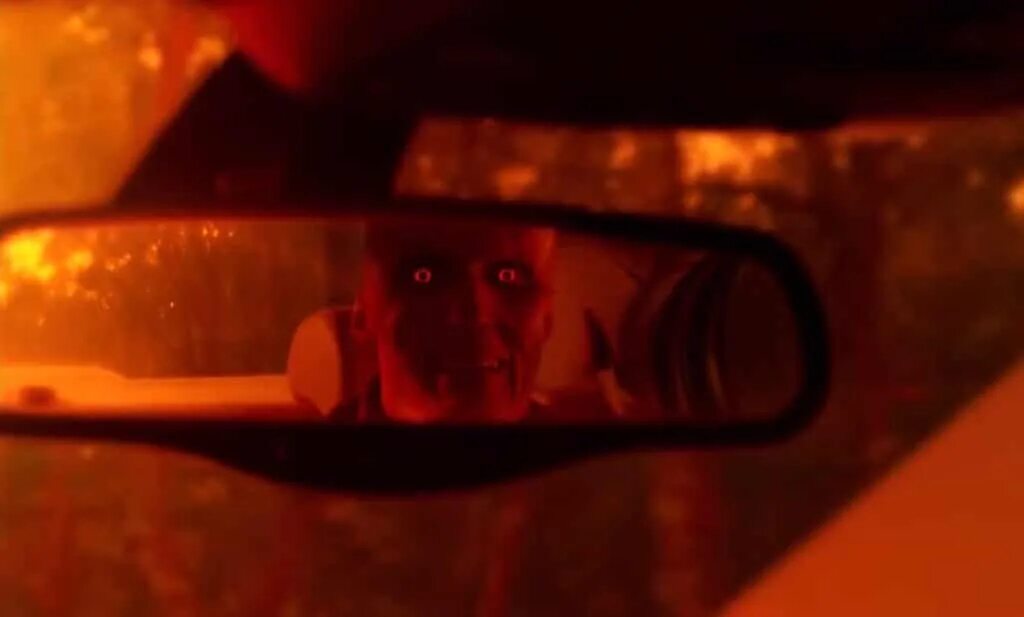 Игра джеральда лунный человек. Игра джералда фильм 2017. Карел стрёйкен игра джеральда лунный человек. Игра джеральда лунный человек. Лунный человек из игры джеральда.