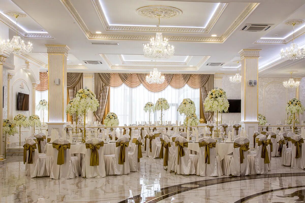 White hall ферганская ул вл8 10. Вайт Холл на Ферганской. White Hall ресторан Москва. White Hall ресторан Ферганская. White Hall банкетный зал.