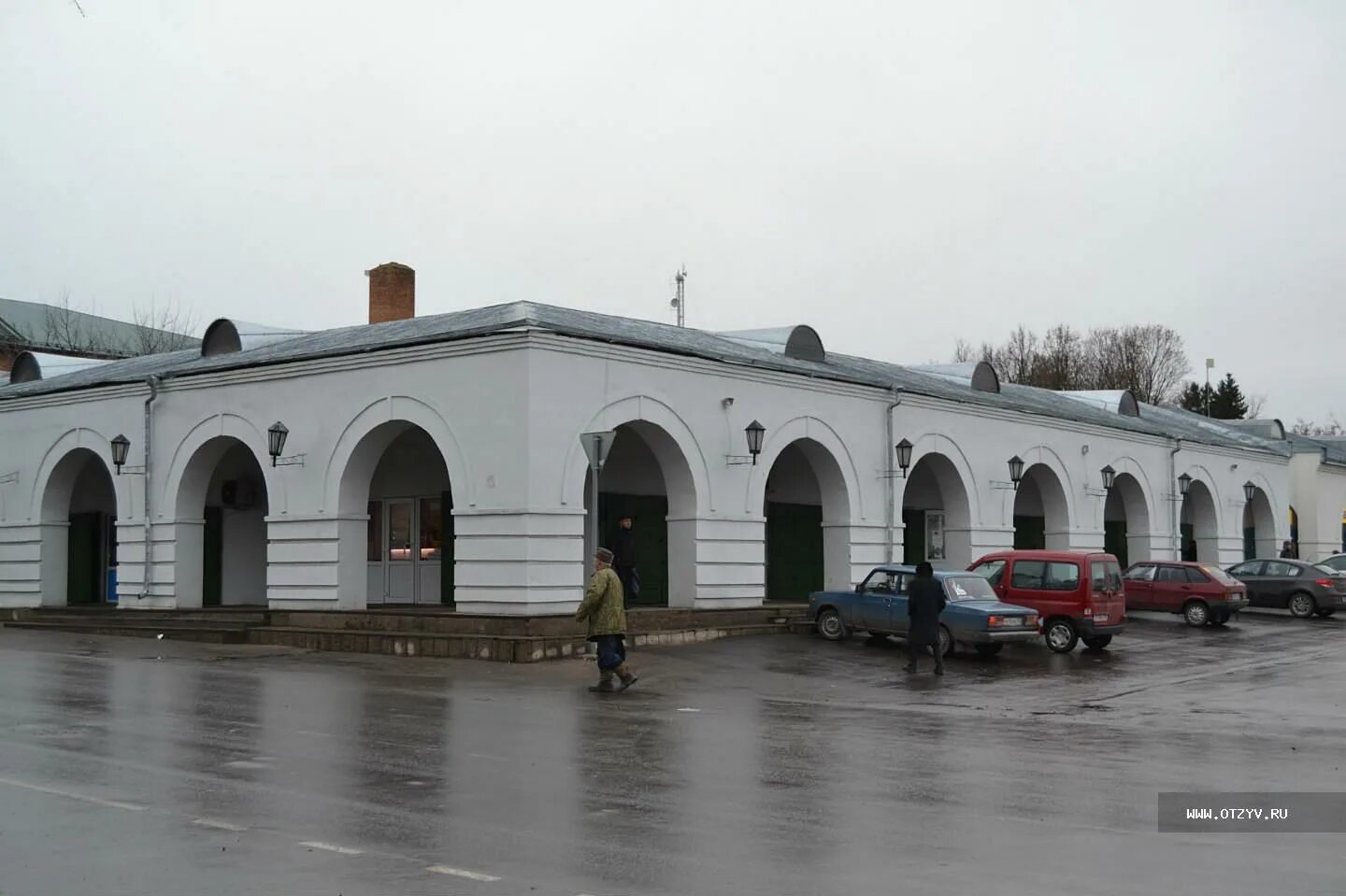 Верея центральная площадь. Верея центральная. Верея торговые ряды. Верея центральная. Верея московская область главная площадь.