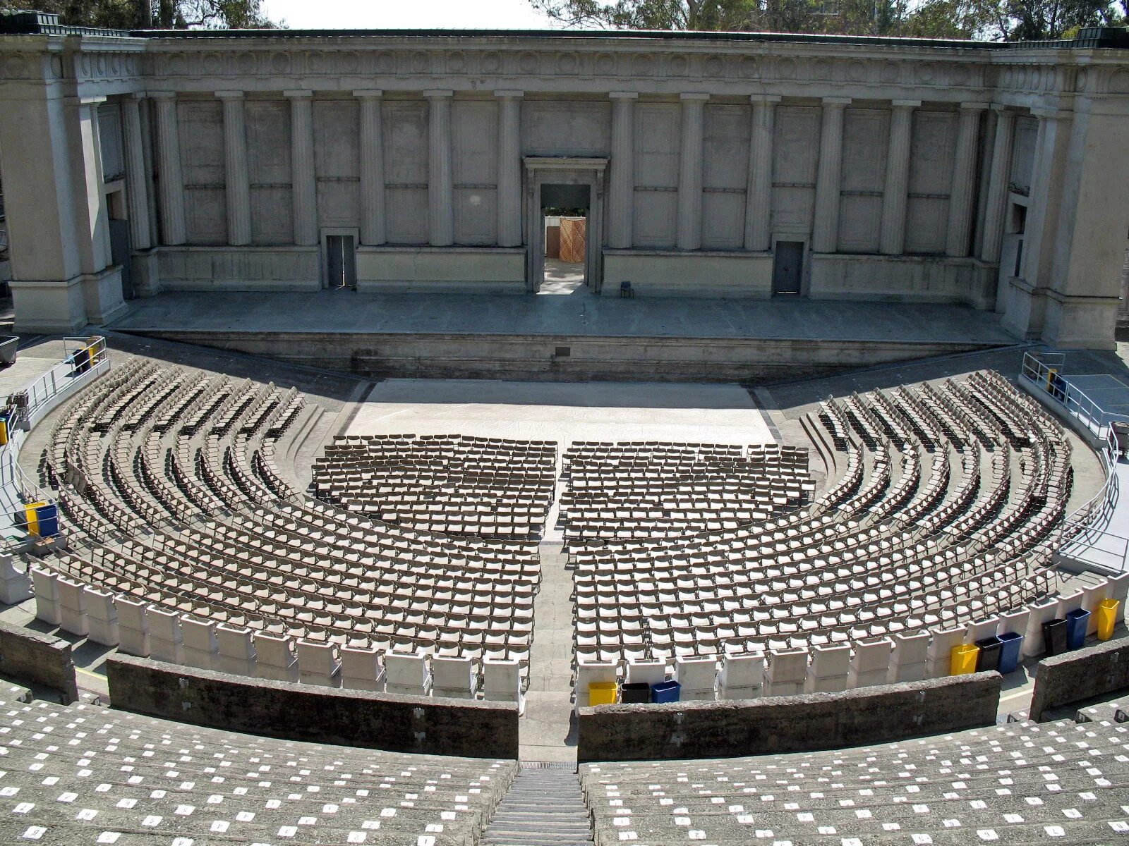 William Randolph Hearst Greek Theatre. Амфитеатр. Амфитеатр в театре. Амфитеатр в здании.