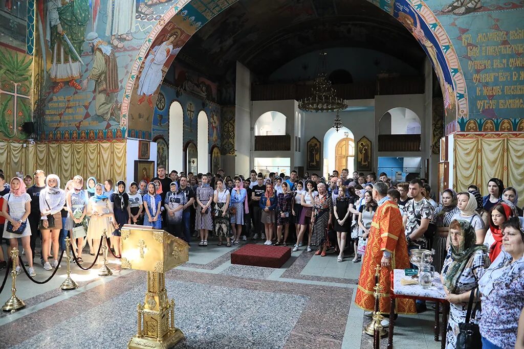 Служба в соборе шахты. Служба в соборе шахты. Служба в соборе шахты. Служба в соборе шахты. Служба в соборе шахты.