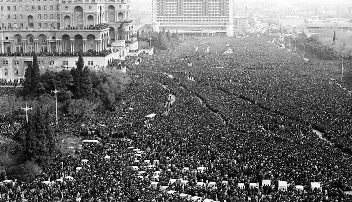 Баку в январе 1990. 20 января азербайджан 1990. 20 января советские войска баку. 20 января советские войска баку. Г баку азербайджанская сср.