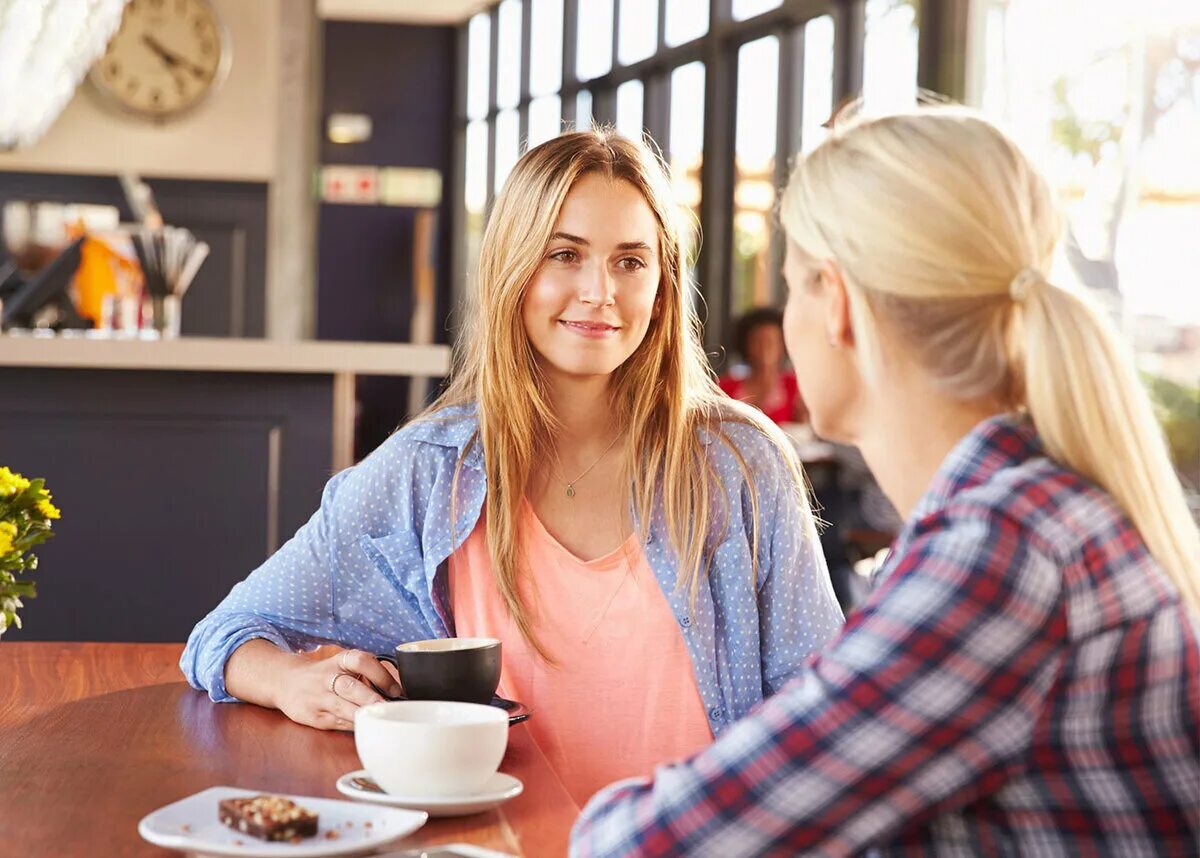 Английский язык show surprise or interest. Reacting and showing interest worksheets. Reacting and showing interest worksheets. Разговор деловых людей. Разговорная женщина это.