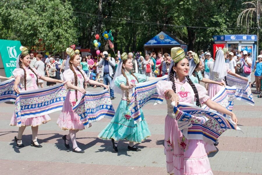 Челябинские татары. Сабантуй Челябинск. Городской Сабантуй в Челябинске. Татары Челябинской области. У татарина Челябинск.