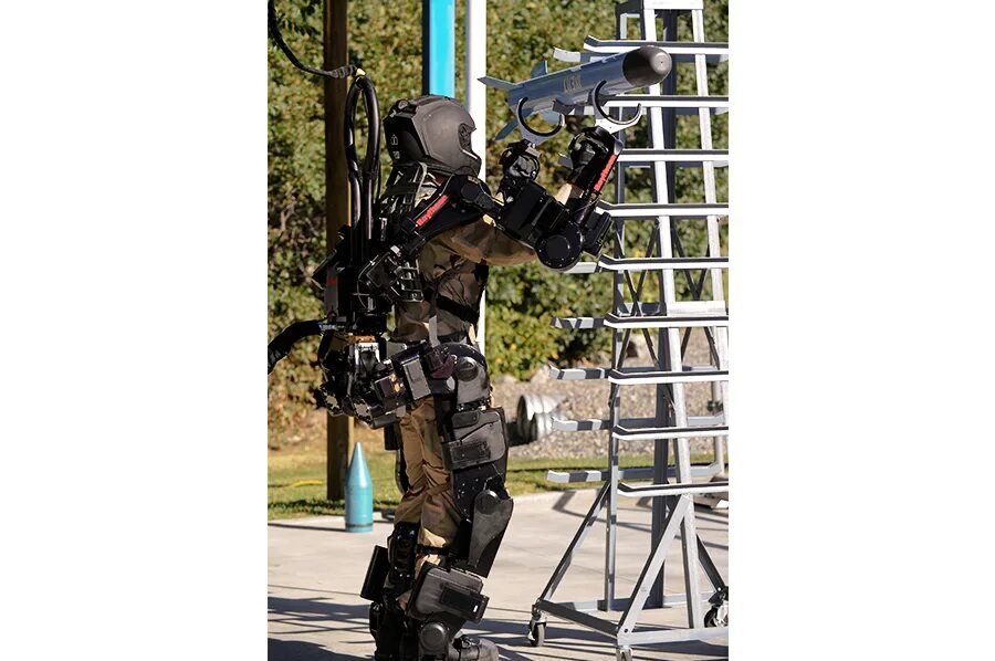 Xos. Экзоскелет саркос. 6 infinix. Бронекостюм экзоскелет wear 3z. Xos.