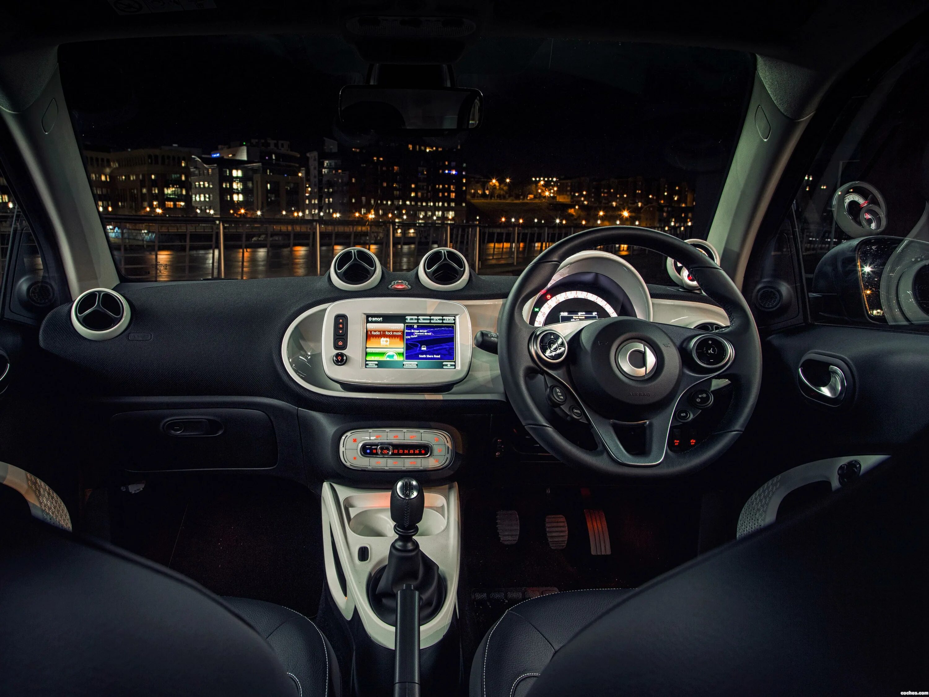 Smart inside. Smart forfour interior. smart fortwo 451. smart fortwo dashboard. smart forfour салон.