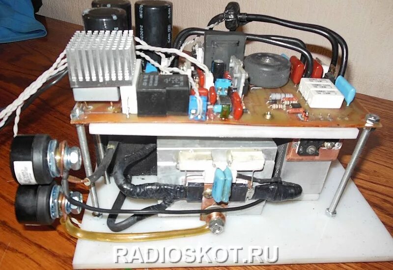 Сварочный инвертор сделать. Переделка инвертора в полуавтомат ресанта. Инвертор многофункциональный сварочный аппарат стм 250 st. Приставка полуавтомат к инвертору ресанта. Сварочный инвертор сделать.