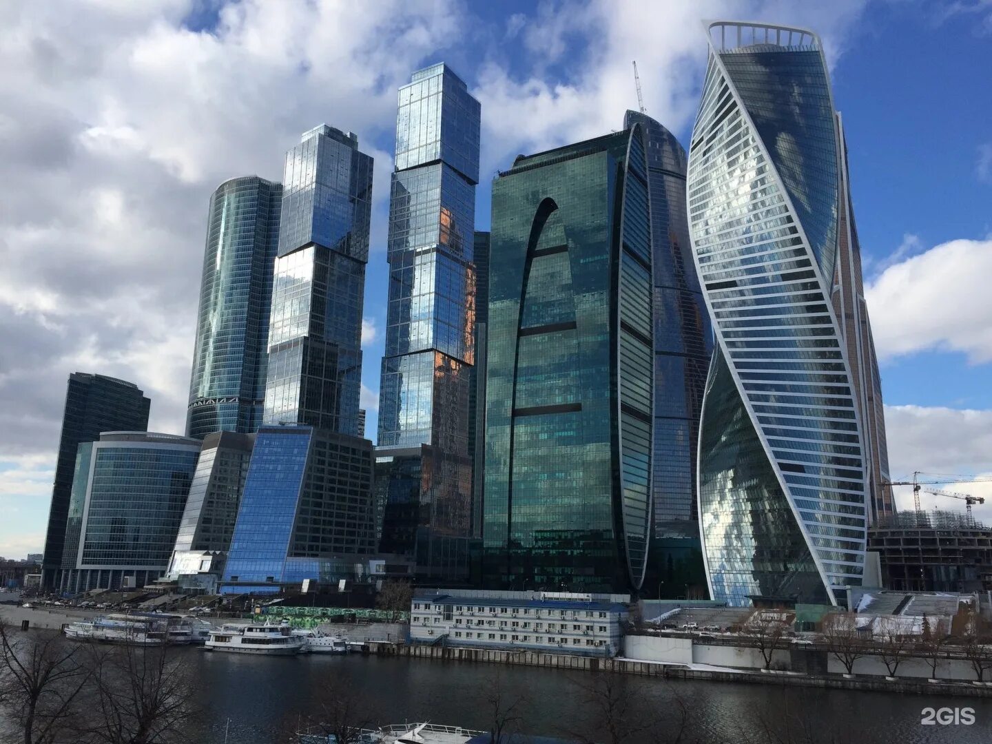 разрушенный москов сити. москвы. административно-жилое здание на пл. высотка на красных воротах (садовая-спасская улица, 21). отдельно стоящие здания в москве.