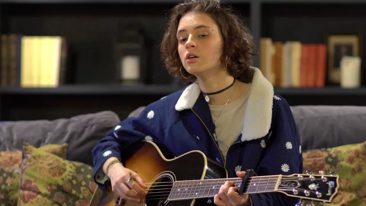 песня ceux qui rêvent pomme. Pomme певица биография. "pomme" && ( исполнитель | группа | музыка | music | band | artist ) && (фото | photo). ревент филд. ревент векторный.