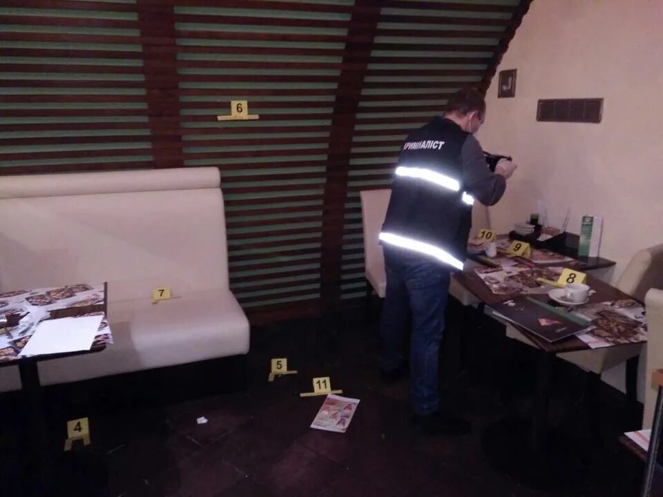 Криминальная полиция тбилиси. Стрельба в синагоге питтсбурга. Стрельба в шлиссельбурге кафе. Стрельба в кафе санкт петербург сегодня. Стрельба в ресторане.